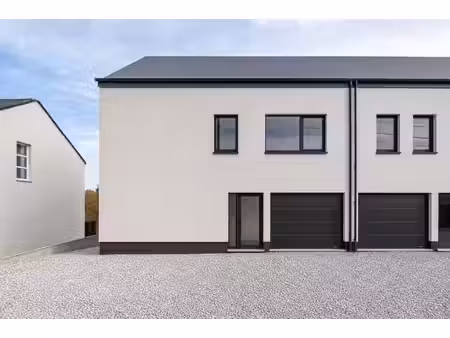 spacieuse maison neuve  4ch  garage  caves  ...