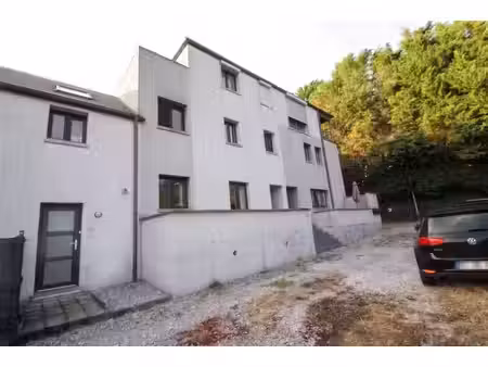 très chouette duplex 2 chambres avec extérieur