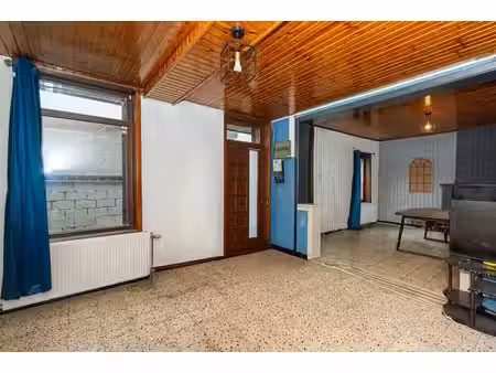 sous option - maison à rafraîchir 3 chambres!
