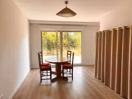 location appartement 2 pièces à angers (49000) : à louer 2 pièces / 45m² angers