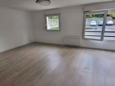 location appartement 2 pièces à nantes (44000) : à louer 2 pièces / 49m² nantes