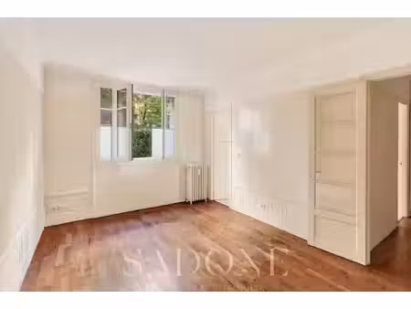 exclusivité - hôtel de ville/ sainte-foy - studio 31.6m²