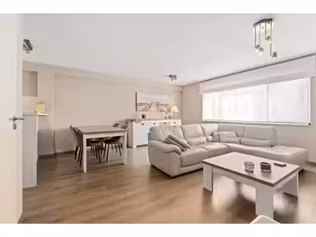spacieux appartement à mariakerke près de la mer