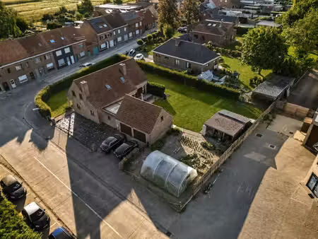 maison individuelle sur un vaste terrain à koekelare !