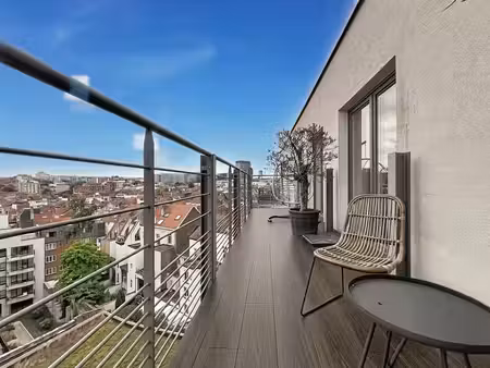 quartier europeen - superbe meuble 3 chambres avec terrasse