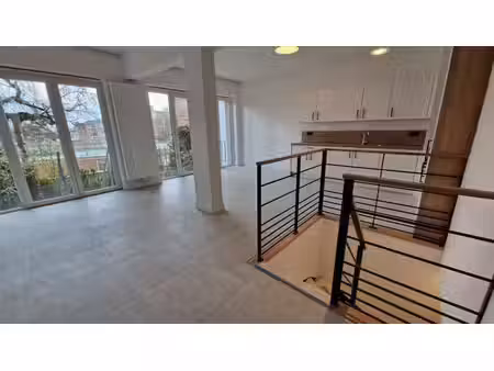 uccle: rez- jardin - 2 chambres + bureau - garage