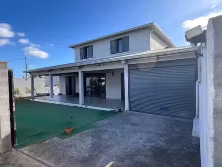 vente villa 6 pièces 137.9 m² à la riviere (97421)  375 000 €