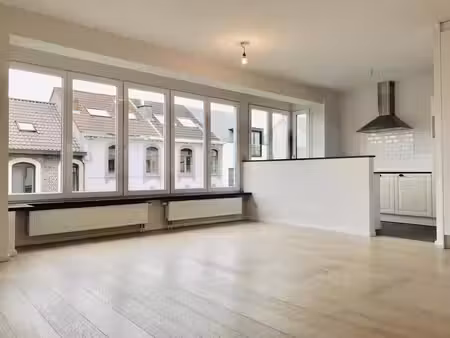 appartement moderne en centre-ville  2 ch. et garage