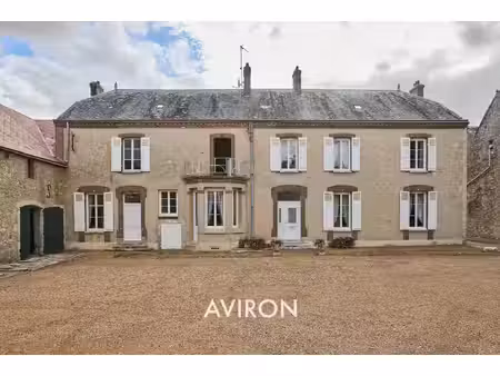 propriété de caractère 300 m2 habitables & 2 000 m2 de dépendances