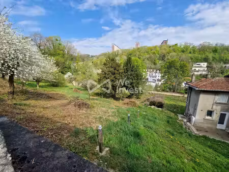 terrain constructible et divisible 2613m²