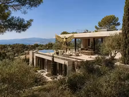 vente maison 7 pièces 300 m² à giens (83400)  2 350 000 €