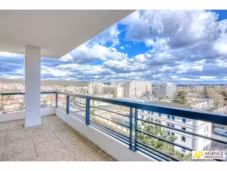 versailles -quartier montreuil - 3 pièce 74 m² - balcon - cave et parking en sous-sol