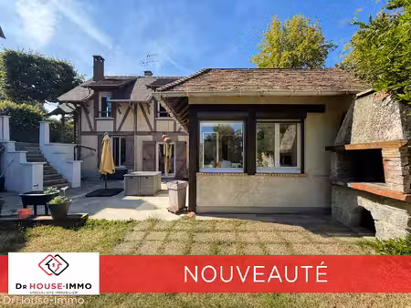 charmante maison de famille 19ème siècle à vernon  cinq chambres  jardin arboré et terrass