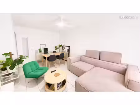 t3 traversant de 56m² secteur cartoucherie