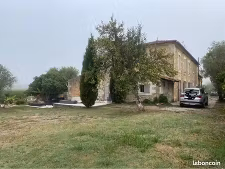 très belle maison pierre avec dépendance