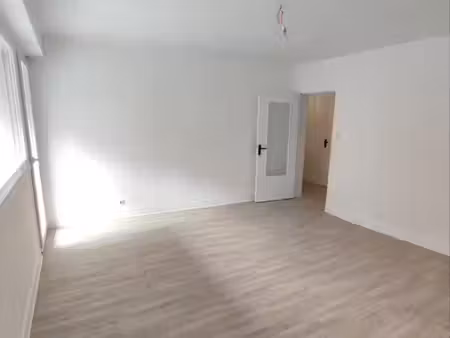 t2 de 45m2 avec balcon