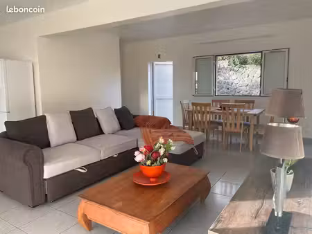 location maison meublée à bois de nèfles trois-bassins 97426