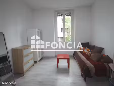 studio 1 pièce 44 m²
