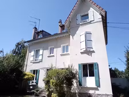 saint leu la forêt centre ville : t2 25 m2 de standing meublé à neuf + bureau/studio 15 m²