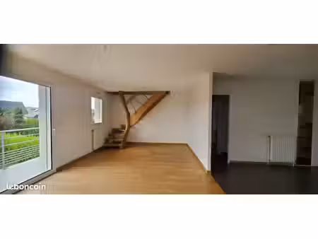 appartement t6 à louer à l'année  avec jardin et parking
