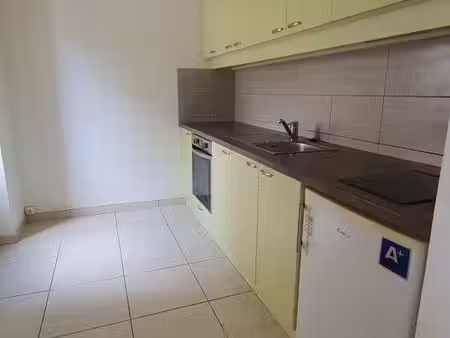 a louer - t1 non meublé 30m2 proche route de lorient - quartier moulin du comte