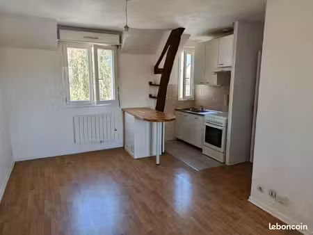 t1 bis - 30 m² -vieux pays- parking et cave