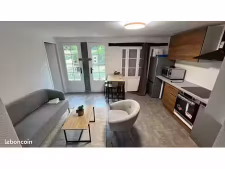 t2 meublé rénové  33 m²  rez-de-jardin avec jardin privatif - sartrouville