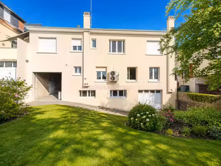 rare à oloron centre t5 125 m² + jardin 400 m² + garage
