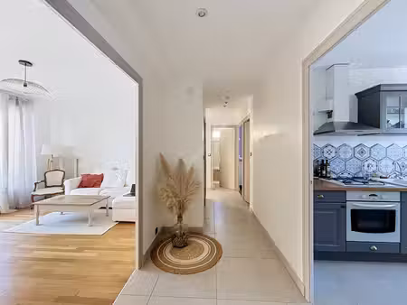 appartement t3 en dernier étage 72m2 et ses deux balcons - haut montchapet limite victor h
