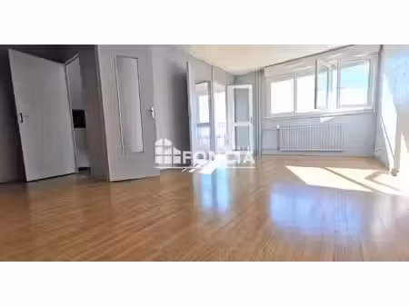 appartement t3 2 chambres avec cave et garage