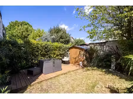 appartement 3p avec un jardin de plus de 100m2  proche métro