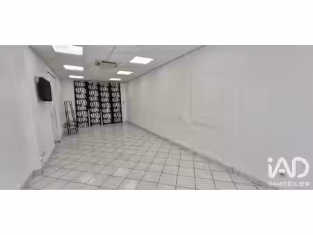 vente commerce 45 m² hyères (83400)