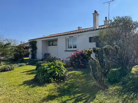 vente maison 4 pièces 82 m² saint-martin-des-fontaines (85570)
