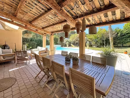maison individuelle  5mn de velaux  résidence fermée  piscine  calme