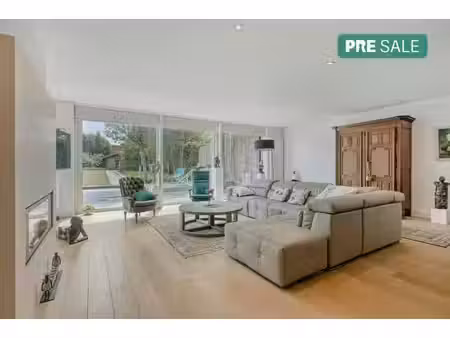demeure seigneuriale à vendre à desselgem