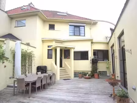 à la limite de woluwe-saint-lambert