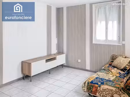 studio 1 pièce 26 m²