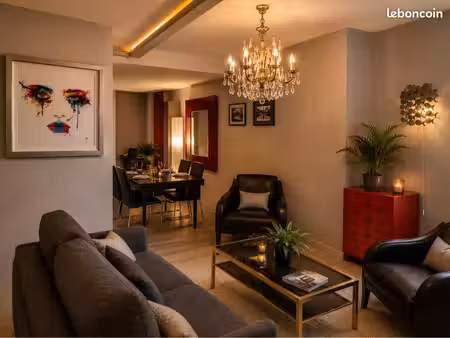 ? à louer – t2 meublé 63 m² – emplacement exceptionnel à 30 secondes du vieux-port