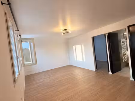 appartement t2 refait à neuf