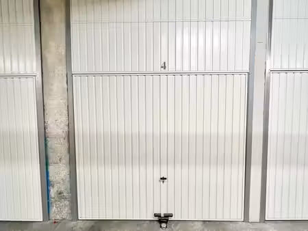 garage 26m2 de stockage - marseille 12