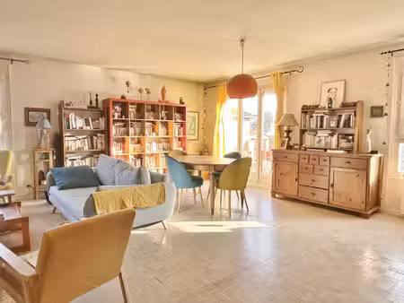 en plein coeur de craponne appartement de 103 60 m2 avec 3 c