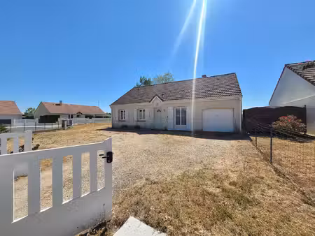 maison st denis de l'hotel 85.42 m2