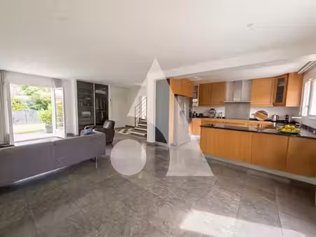 les muriers  magnifique maison 5 pièces de 150 m2