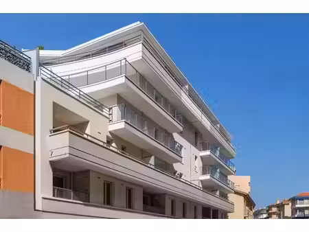 location appartement 3 pièces 65 m² à roquebrune-cap-martin (06190)  1 540 €