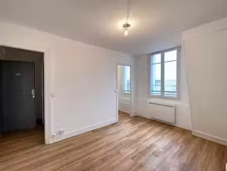 location appartement 2 pièces 30 m² à paris 17ème (75017)  1 200 €