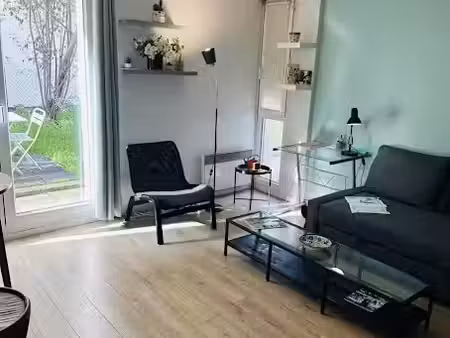 location meublée appartement 1 pièce 27 m² à rueil-malmaison (92500)  1 465 €