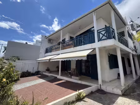 maison de ville f4 140 m2 en location professionnelle proche