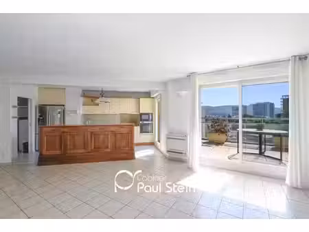 exclusif ** dernier étage -- appartement d'exception 106 m2 a