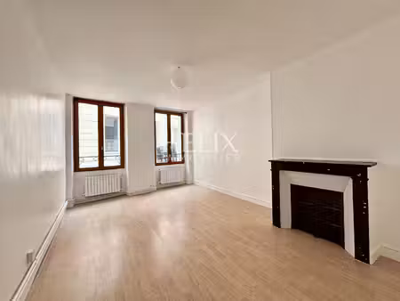 charmant studio au coeur du centre ville à 2 minutes du rer a 1 pièce(s)25.28 m2.
