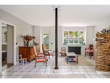 ancienne école de village entièrement rénovée